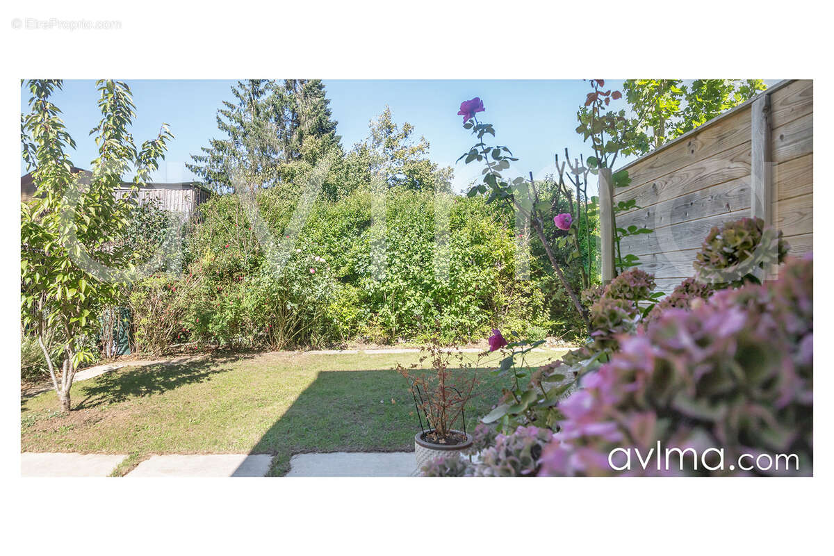 Maison à FEUCHEROLLES