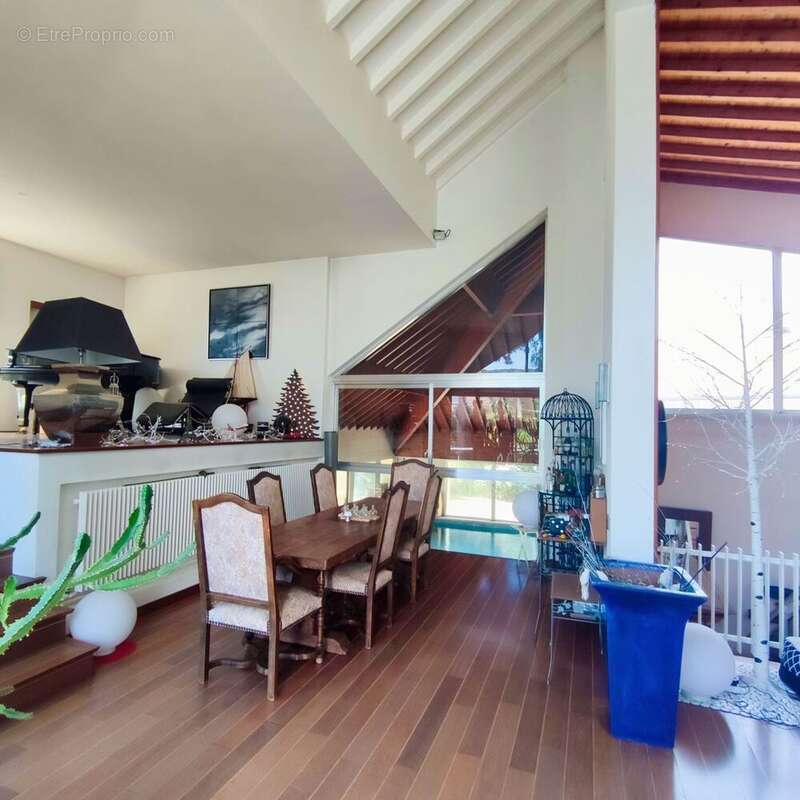 Maison à MONTLIGNON