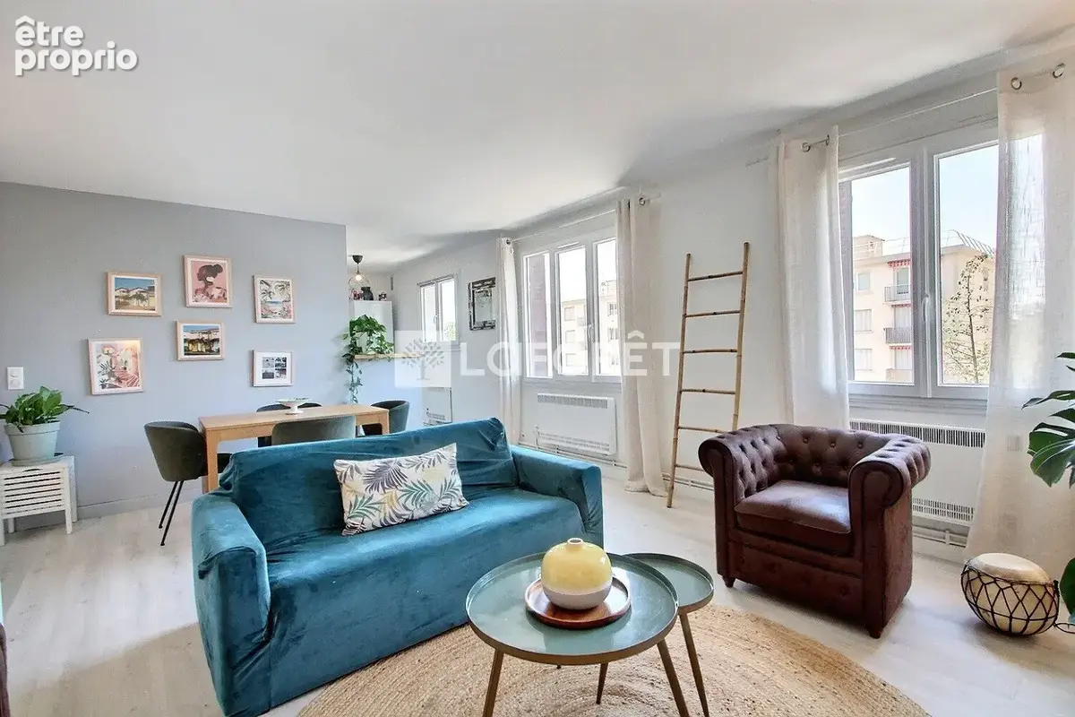 Appartement à NANTERRE