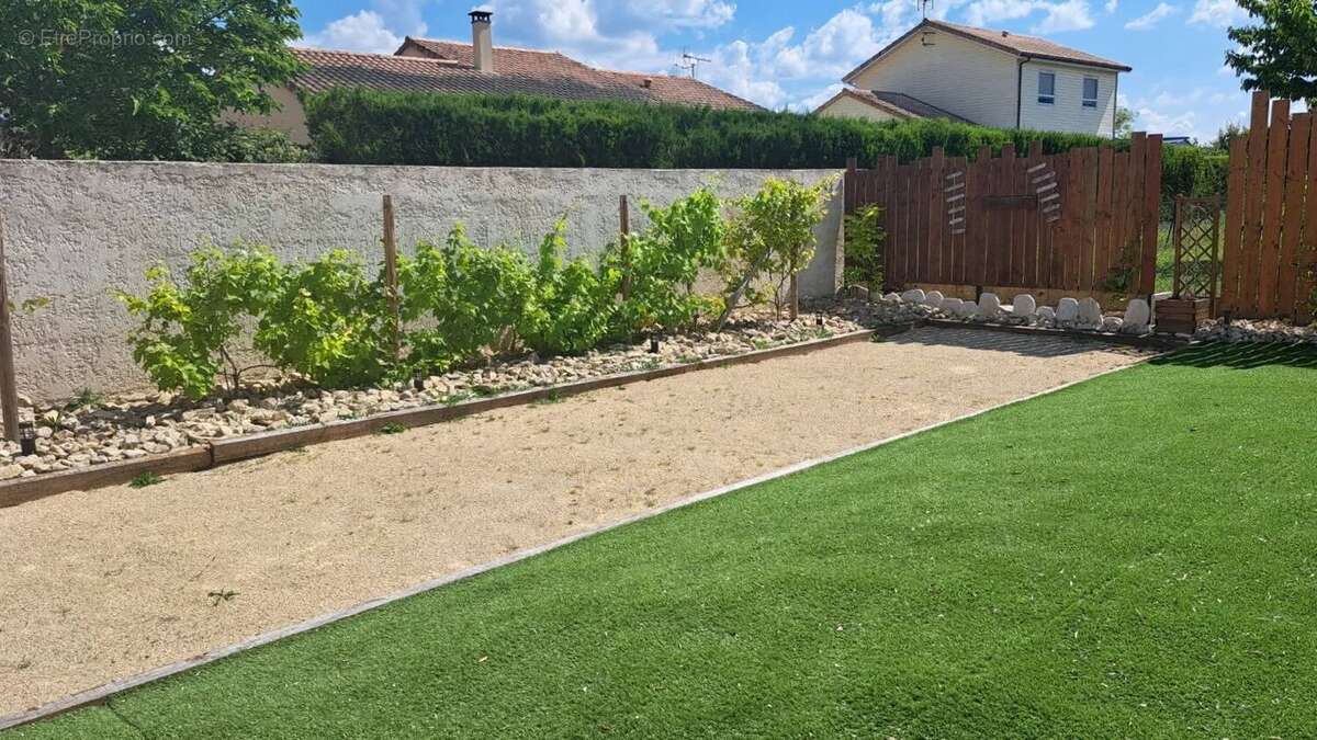 Maison à NEUVILLE-DE-POITOU