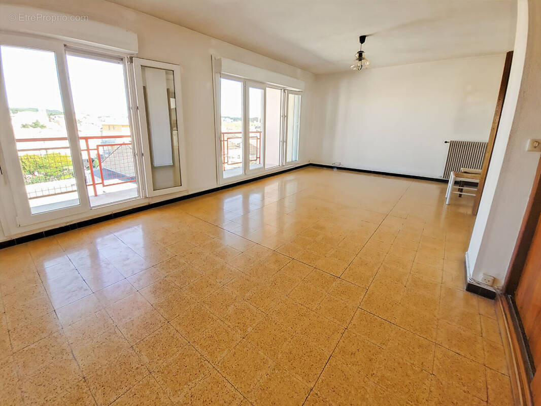 Appartement à SALON-DE-PROVENCE