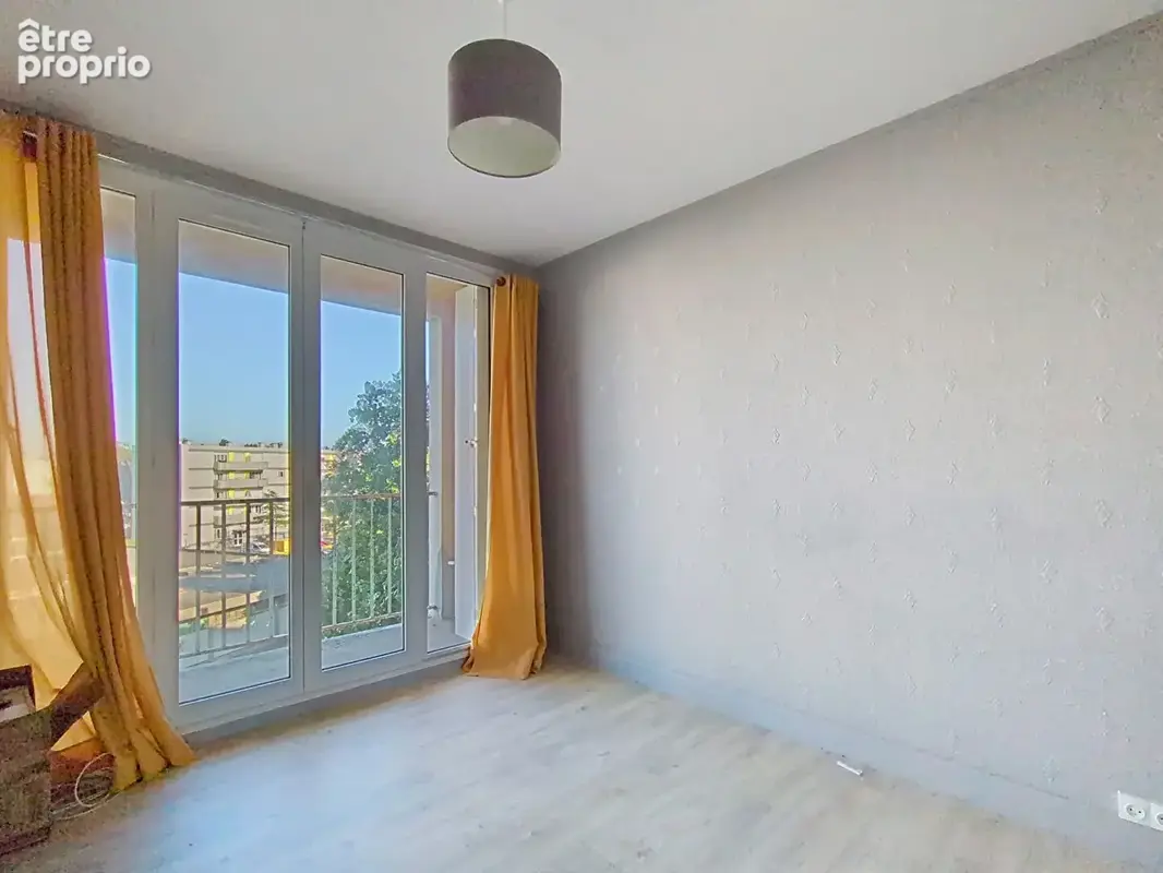 Appartement  T3 - photo 7