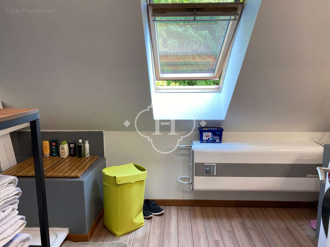 Appartement à JOUY-MAUVOISIN