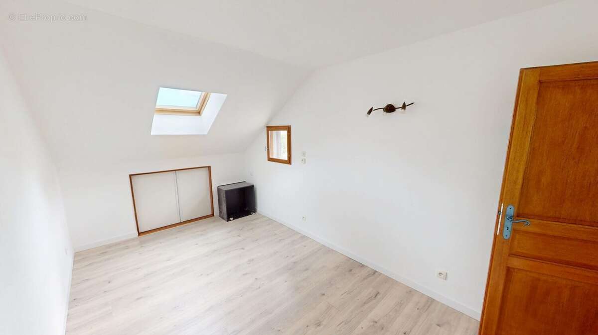 Maison 140 m² à Saran  - photo 9