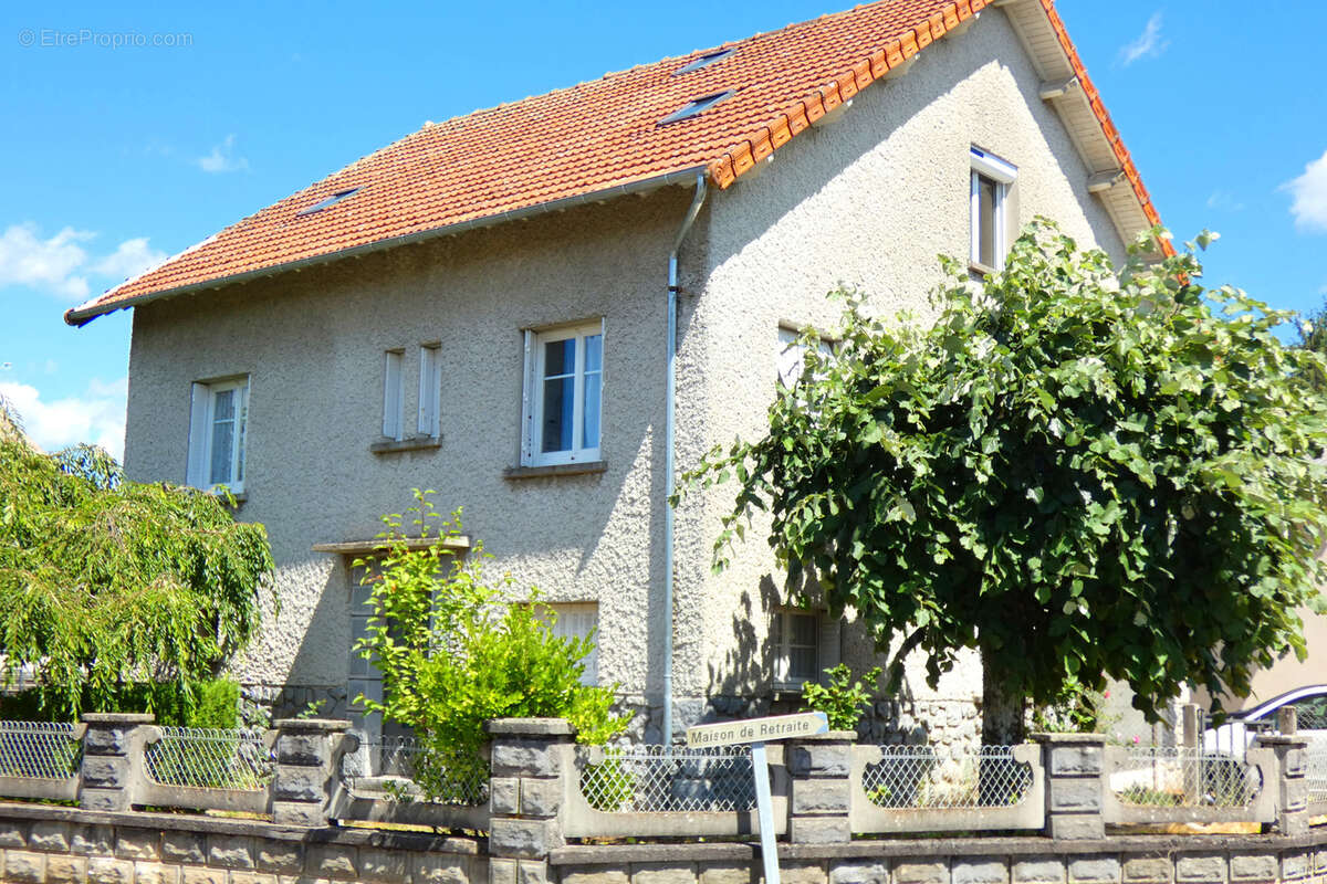 Maison à LE ROUGET