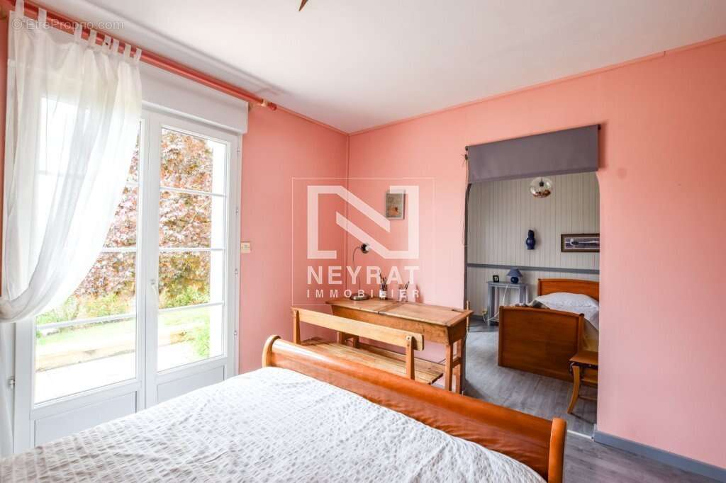 Maison à SAINT-MARTIN-SOUS-MONTAIGU