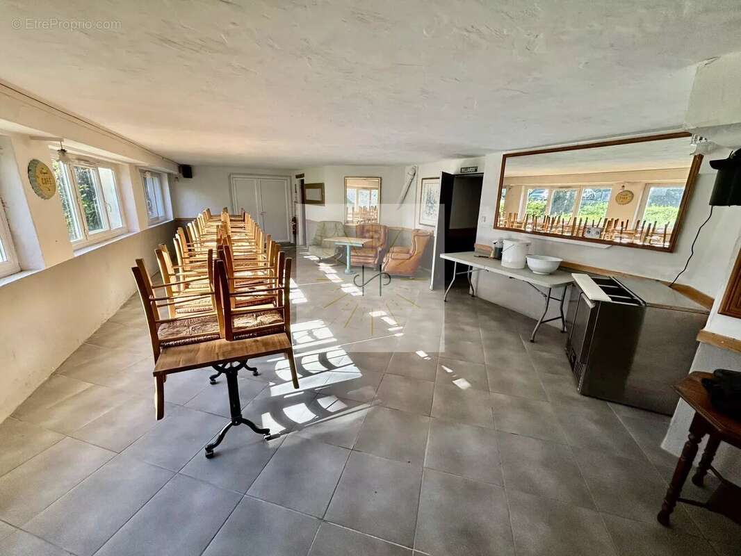 Appartement à PORTES-EN-VALDAINE