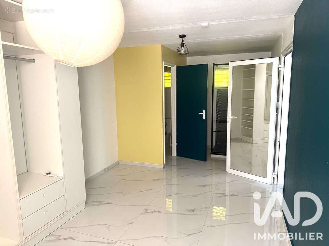 Appartement 56 m² à Sainte-Rose  - photo 3