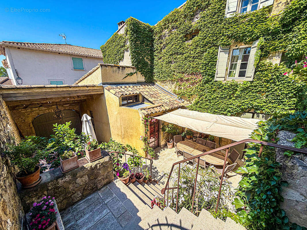 Maison à PUJAUT