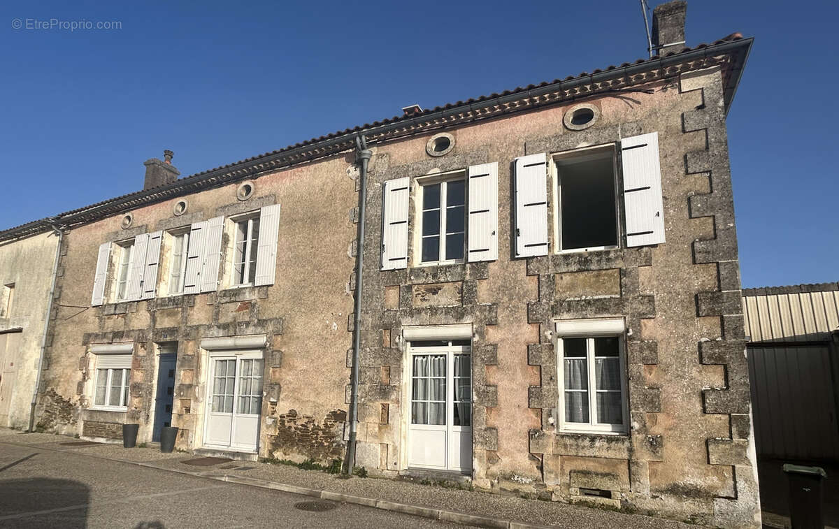 Maison de village spacieuse avec grange et jardin - photo 2
