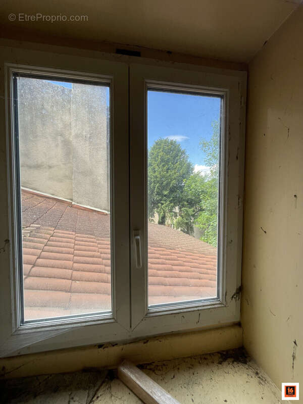 Maison 100 m² à Thiers  - photo 2