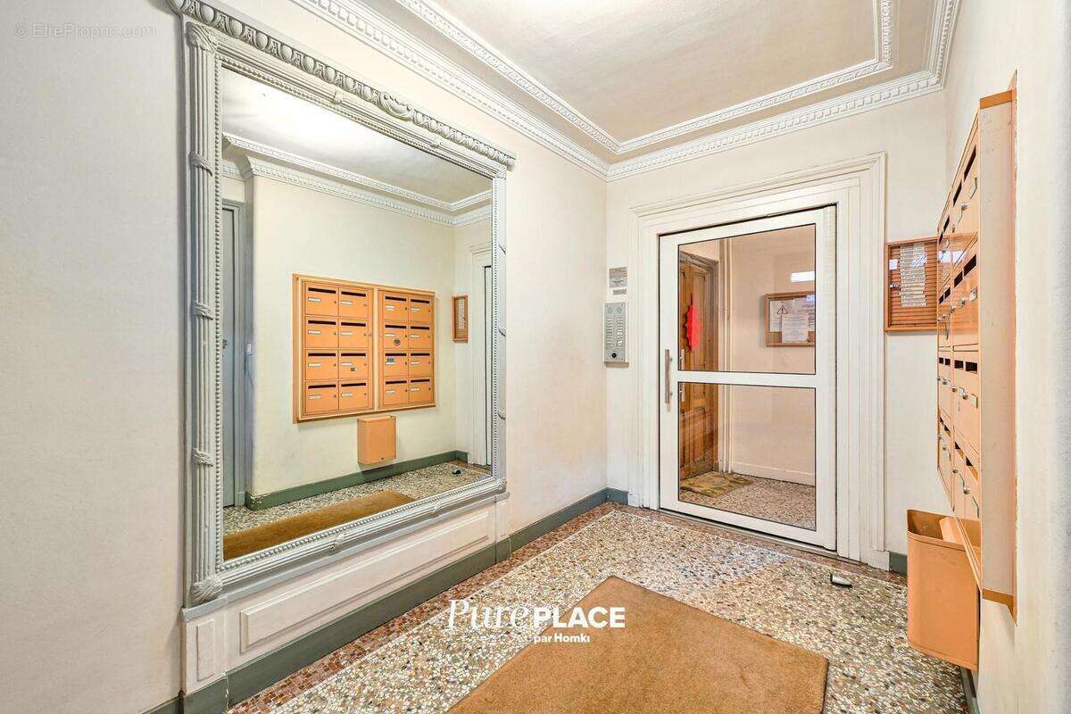 Appartement à PARIS-15E