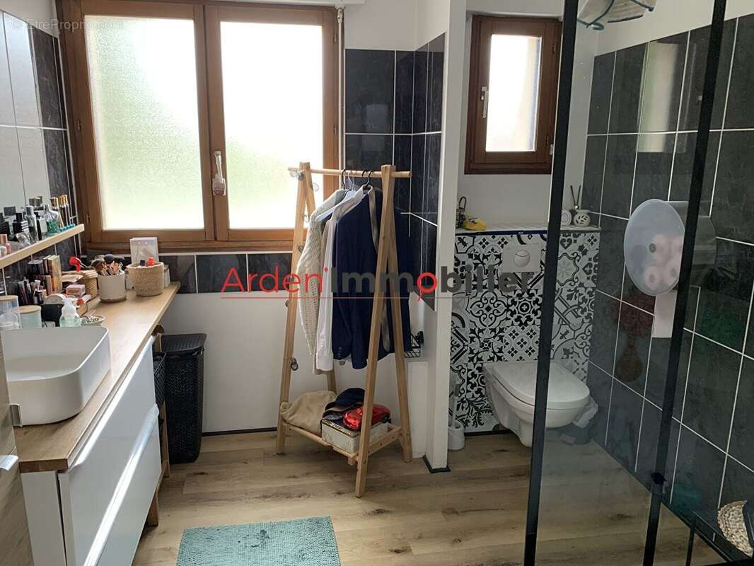 Maison à MENIL-ANNELLES