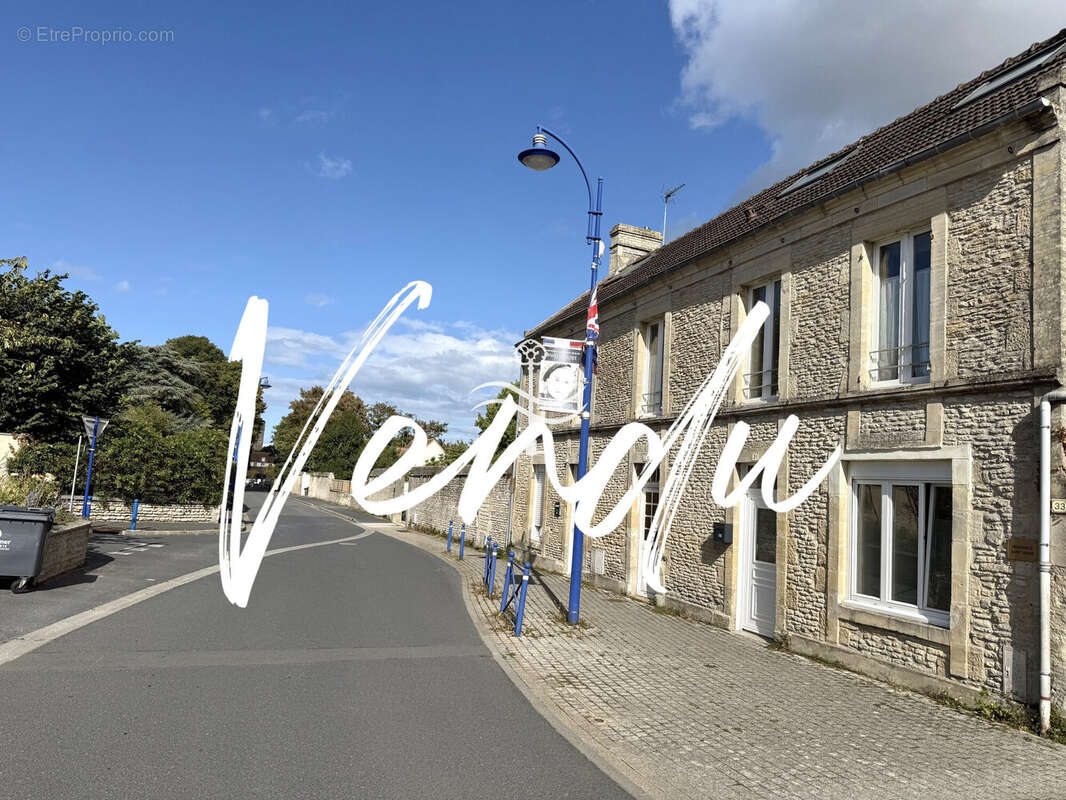 Appartement à COLLEVILLE-MONTGOMERY