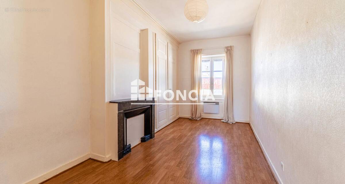 Appartement à LYON-8E