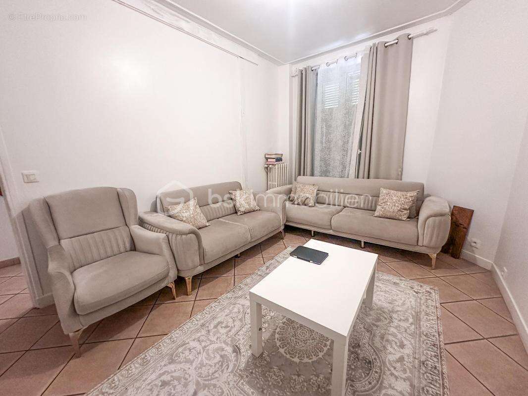 Appartement à CORBEIL-ESSONNES