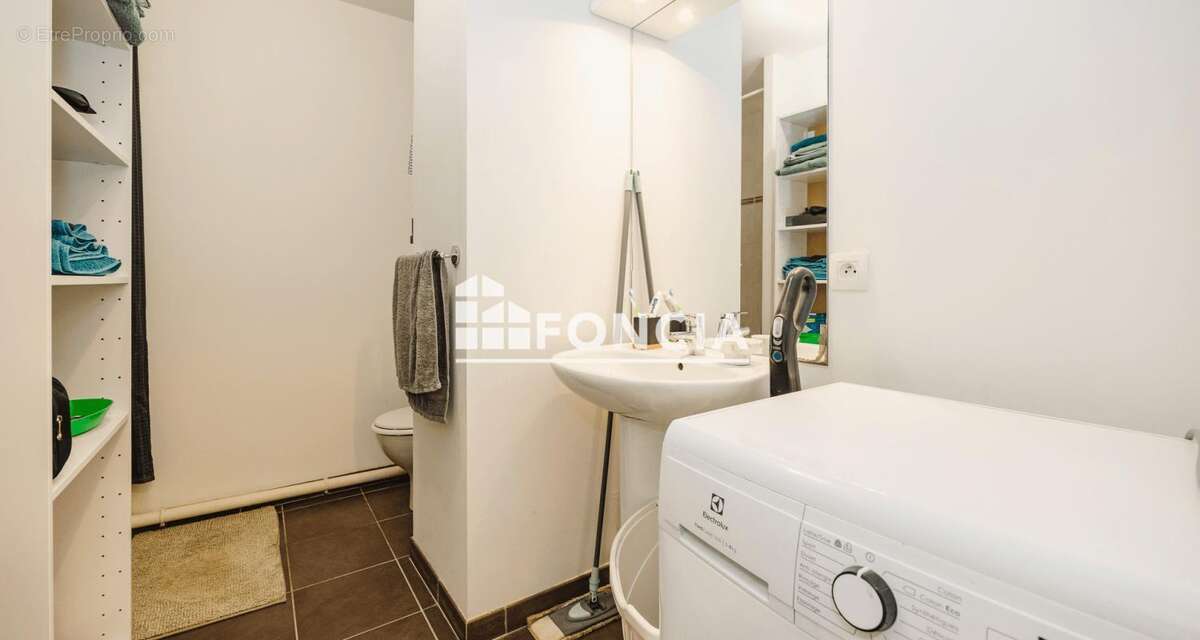 Appartement T2 – Métro Jacques Cartier – Vendu loué – Parking sécurisé - photo 4