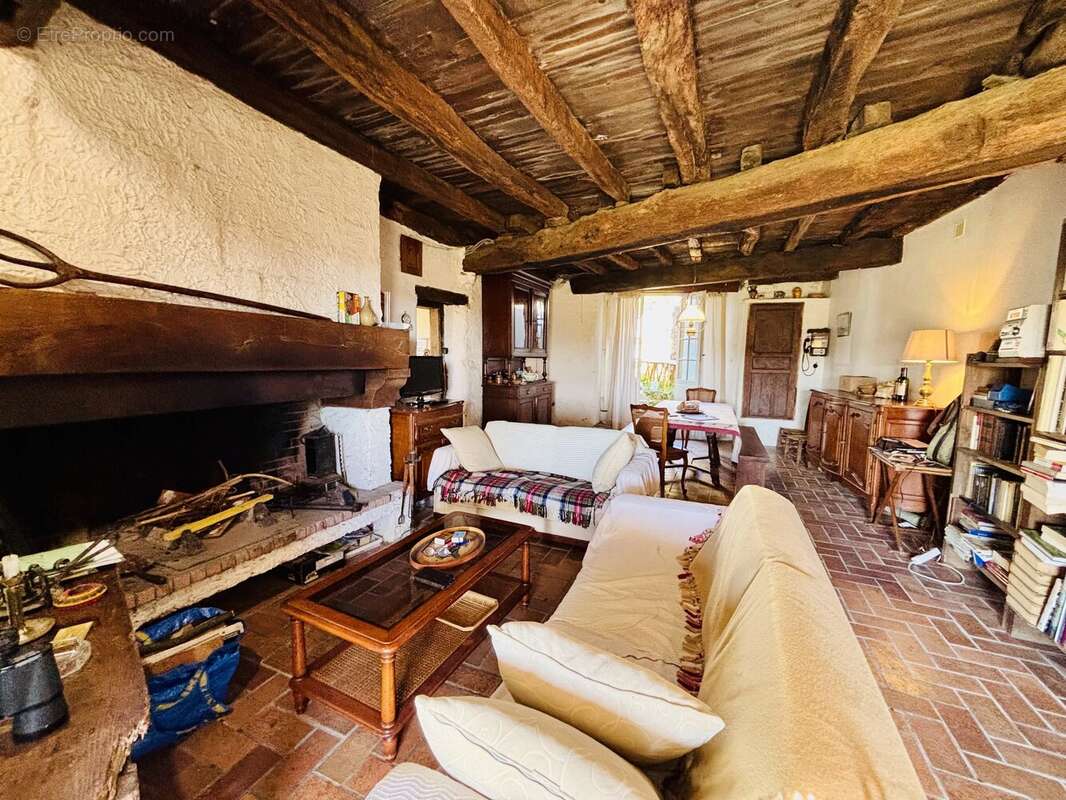 Maison à GAJA-LA-SELVE