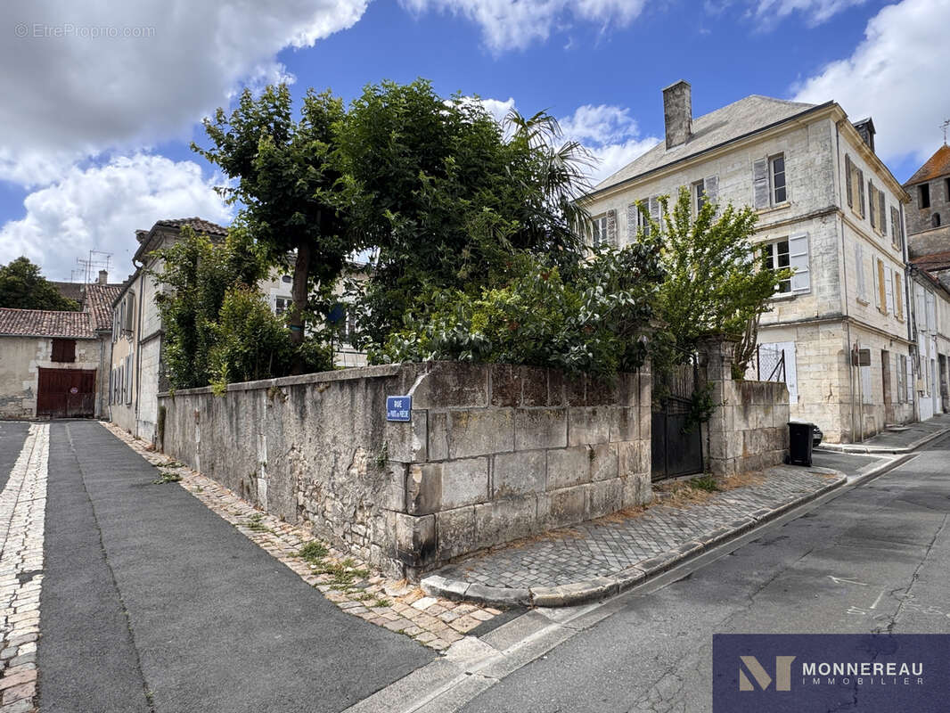 Maison de caractere en coeur de ville - photo 17