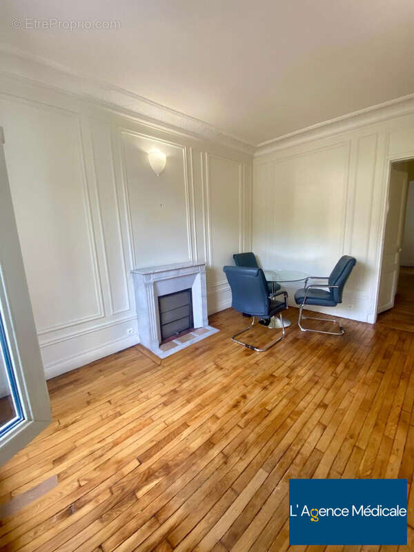 Commerce à PARIS-15E