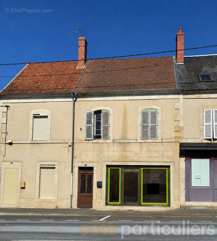 Maison à BRUERE-ALLICHAMPS