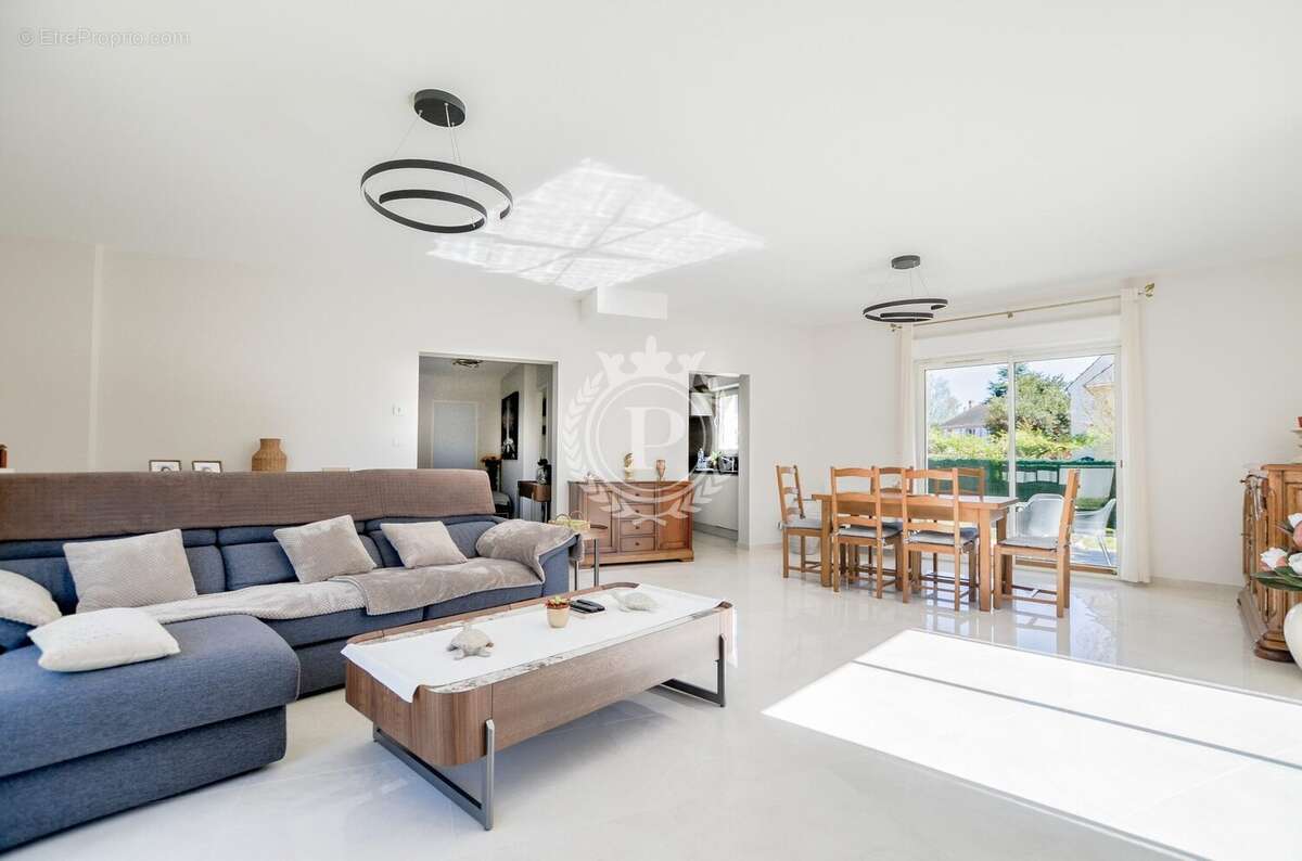 Maison à SAINT-PRIX