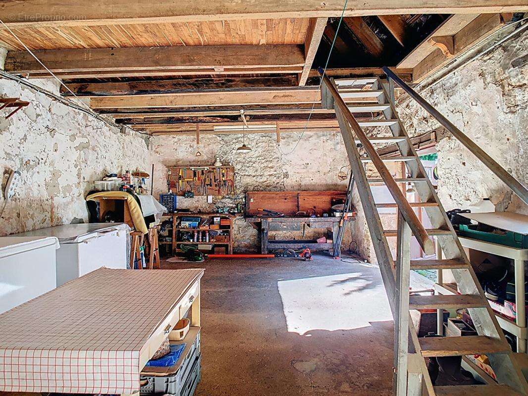 Maison à LA ROQUE-GAGEAC