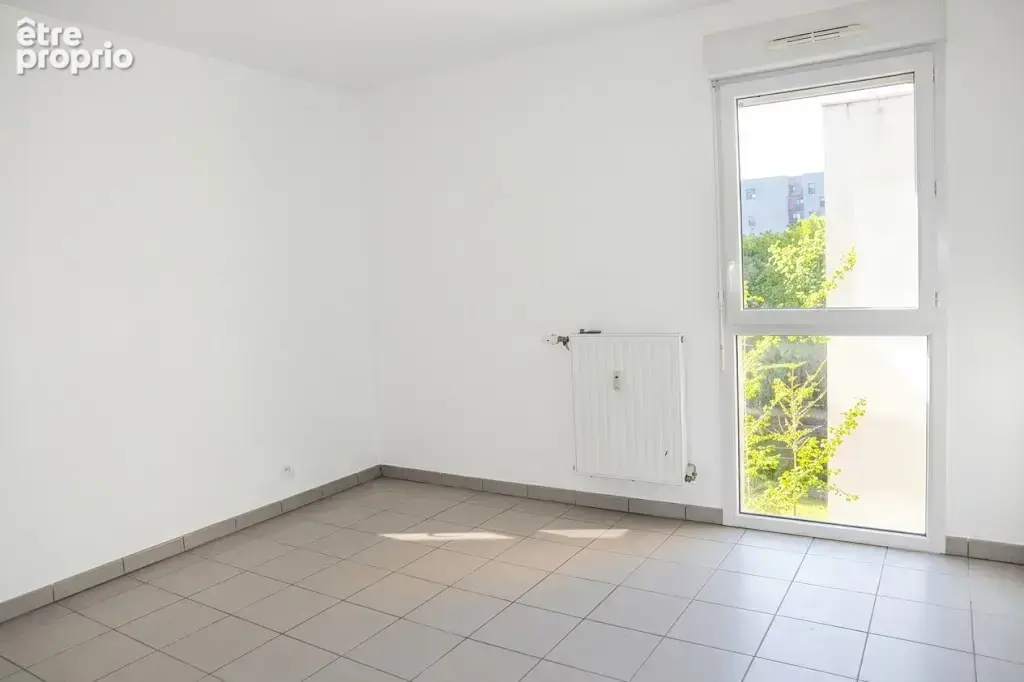 Bx Lac - Appartement T2 avec Balcon et parking privatif - photo 5