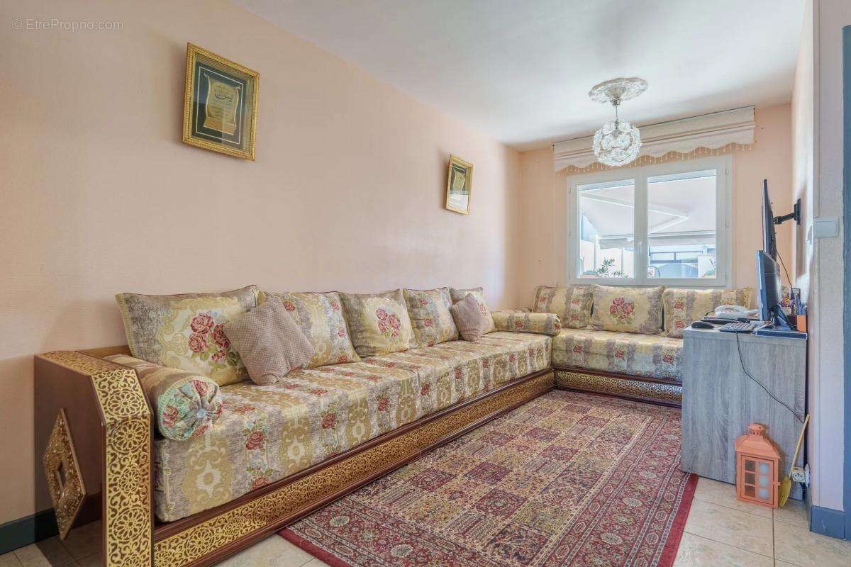 Maison à SAINTE-SAVINE