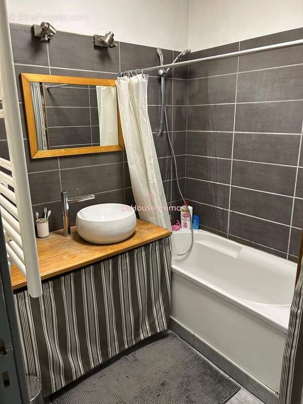 Maison à MONTLOUIS-SUR-LOIRE