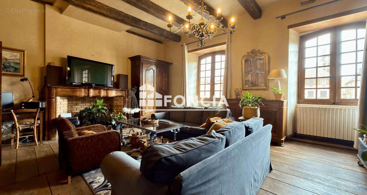 Maison à SAUVETERRE-DE-ROUERGUE