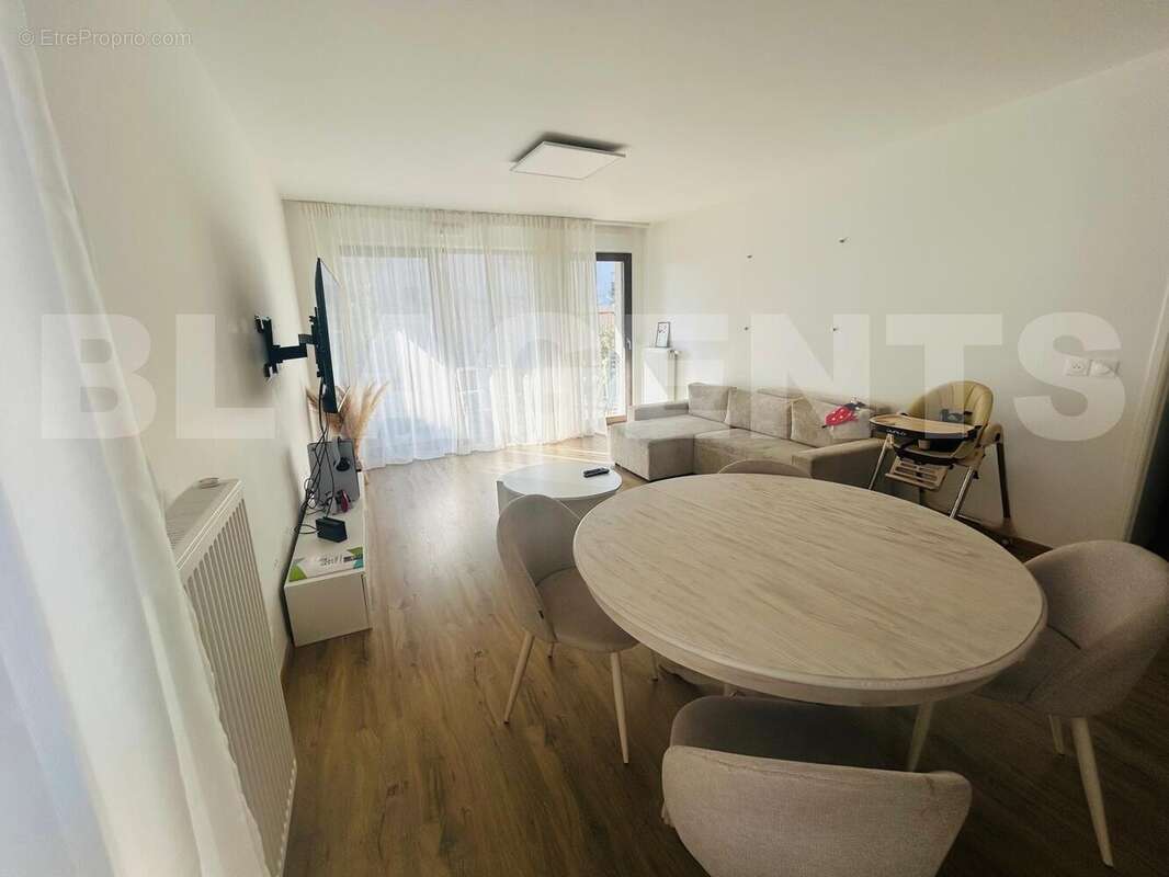 1 - SALON 5 # - Appartement à TRILPORT