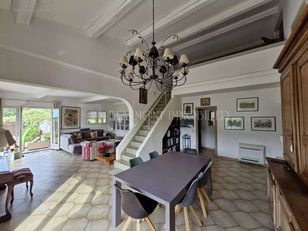 Maison à LEVENS