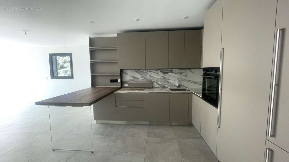 Appartement à OPIO