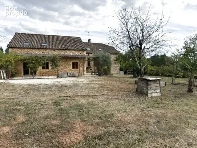CUZORN, dans les côteaux, bel ensemble immobilier en pierre,  à quelques kilomètres de FUMEL et de ses commerc - photo 3