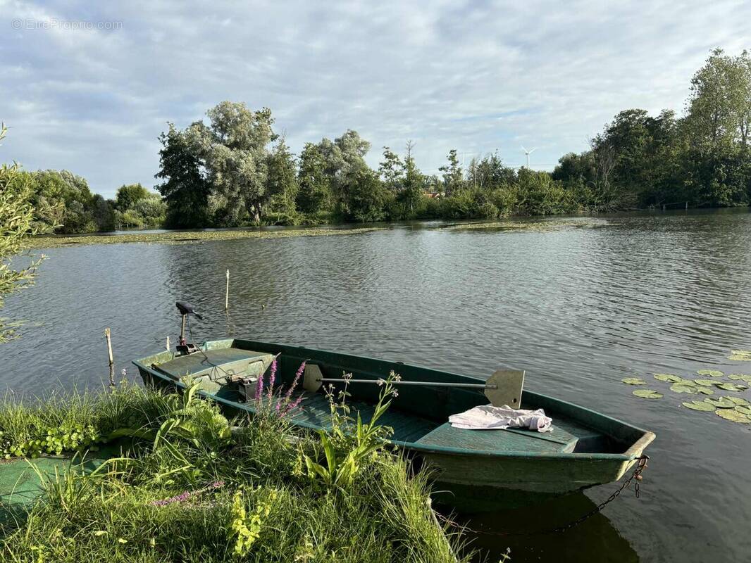 Terrain à CONDE-FOLIE