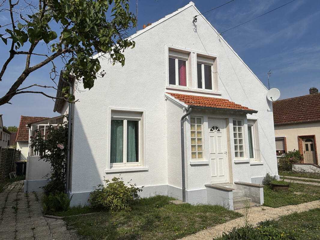 Maison à LA FERTE-SAINT-AUBIN