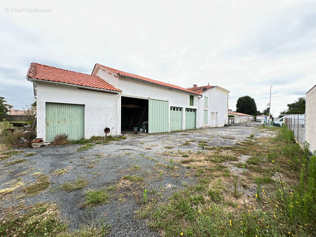Sur 1 319 m² de terrain : Propriété Arvert - photo 17