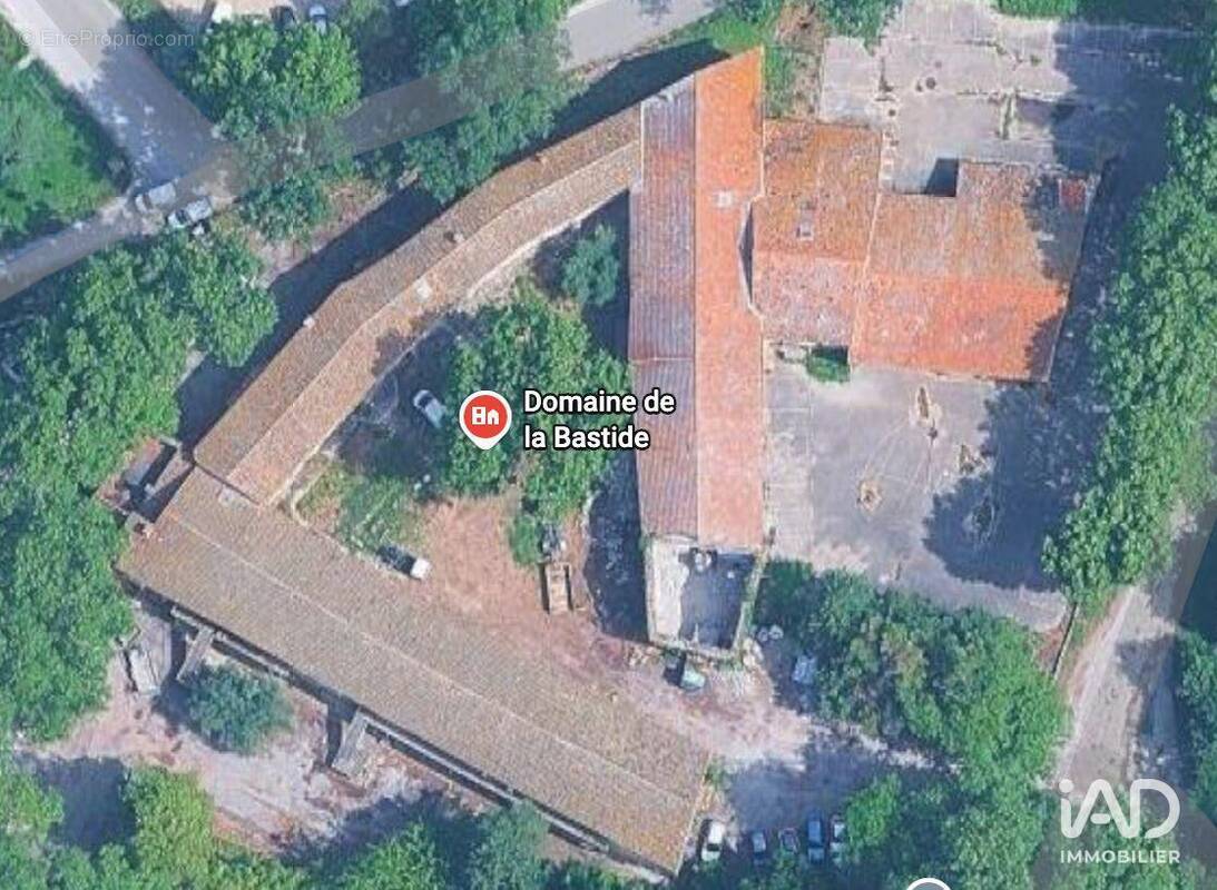 Photo 1 - Commerce à NIMES