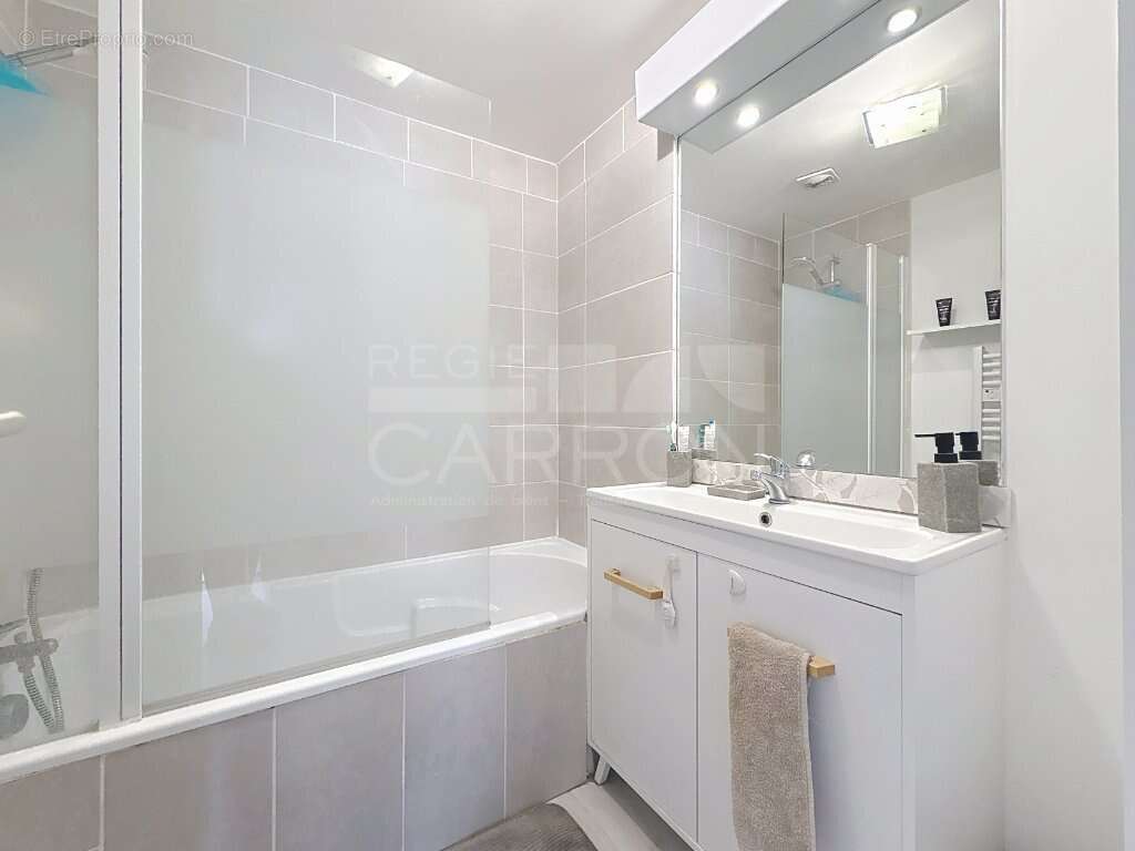 Appartement à MIRIBEL