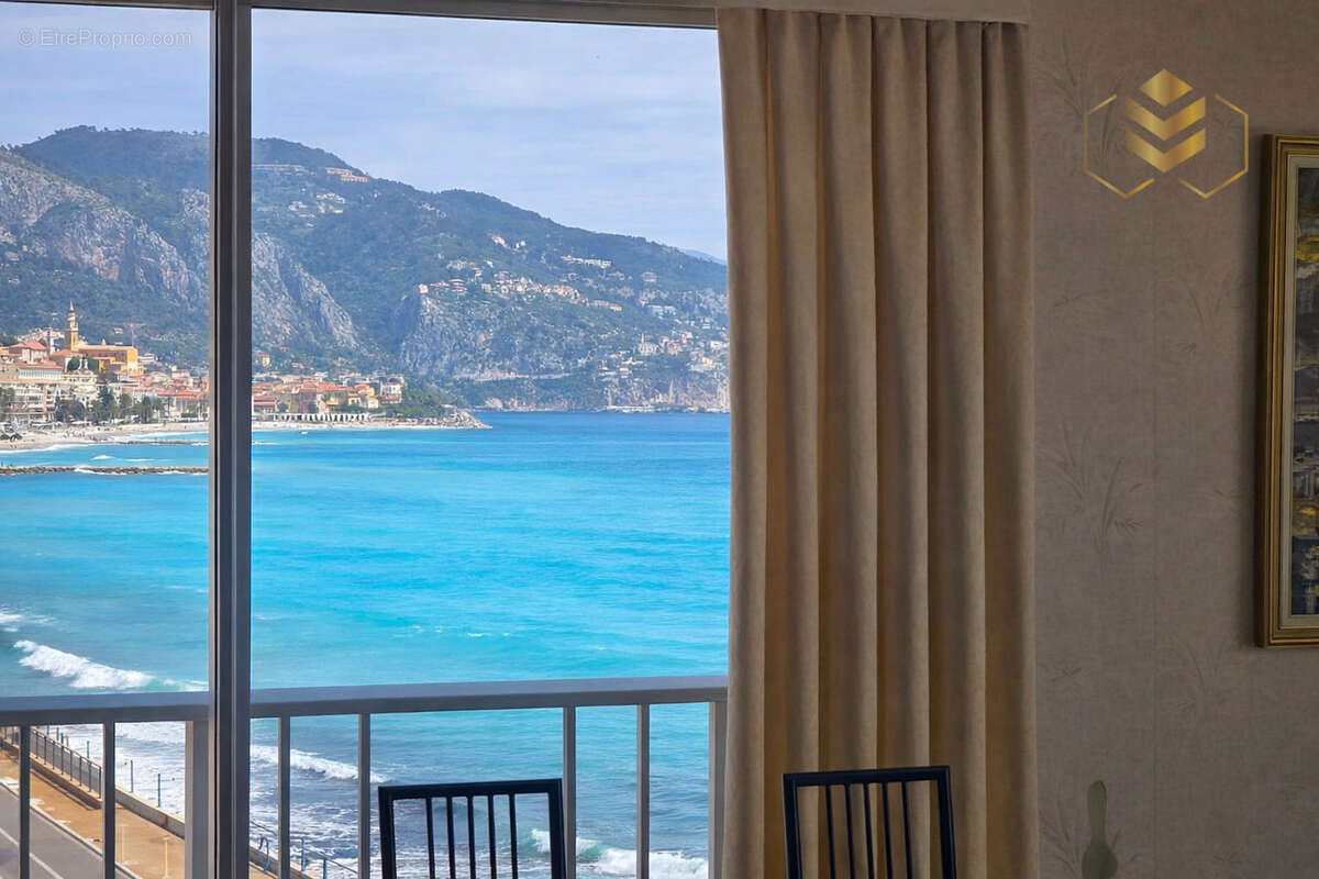 Appartement à ROQUEBRUNE-CAP-MARTIN