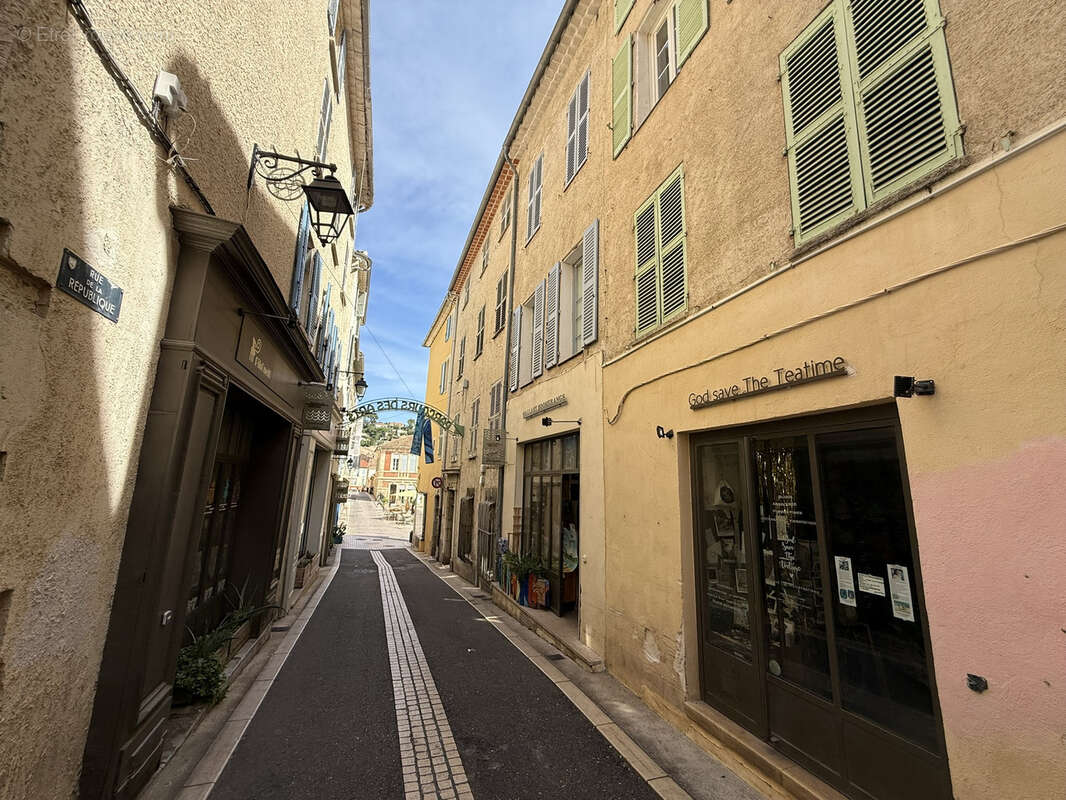 Appartement à HYERES