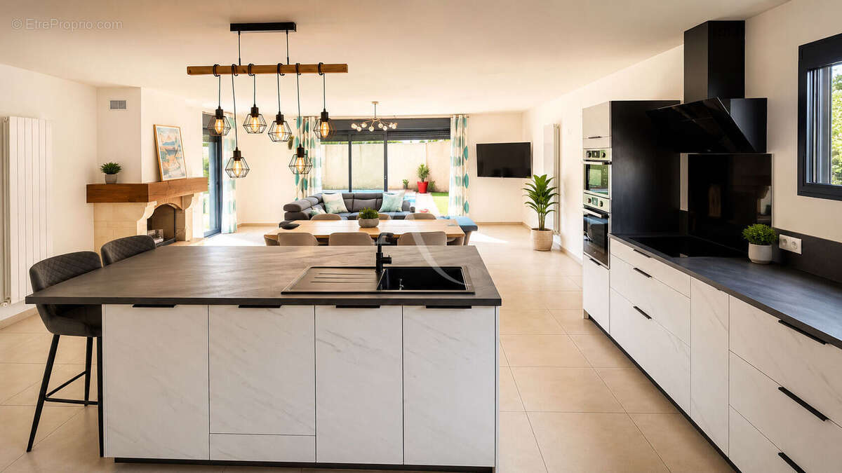 Exclusivité ! Saintes rive gauche, Maison 6 pièces belles prestations - photo 2
