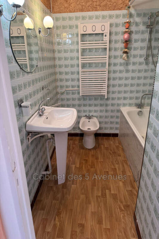 Appartement à MARSEILLE-4E