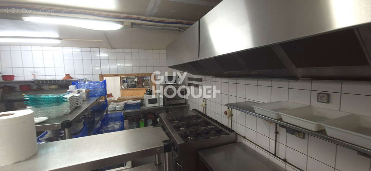 Commerce à VENDAYS-MONTALIVET