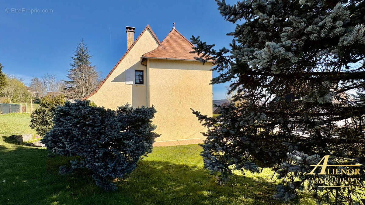 Maison à COULOUNIEIX-CHAMIERS