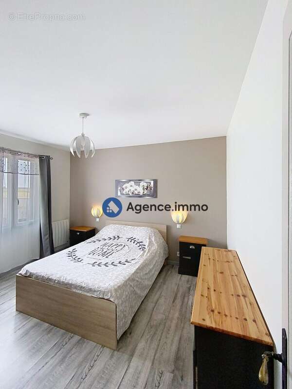 Maison à SAVIGNE-SUR-LATHAN