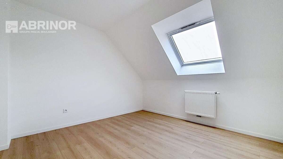 Maison à BOURGHELLES