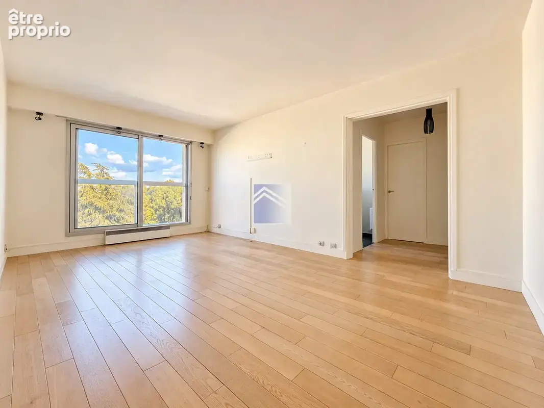 NEUILLY-SUR-SEINE — ÎLE DE LA JATTE  2 pièces de 45,39m2 au calme et lumineux au dernier étage ! - photo 2