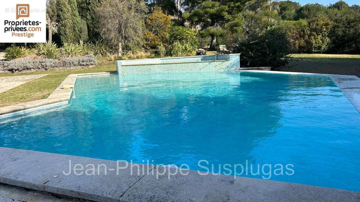 Maison à SAINT-CYR-SUR-MER